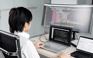 桓台 ,php声明和调用变量的符号是什么？